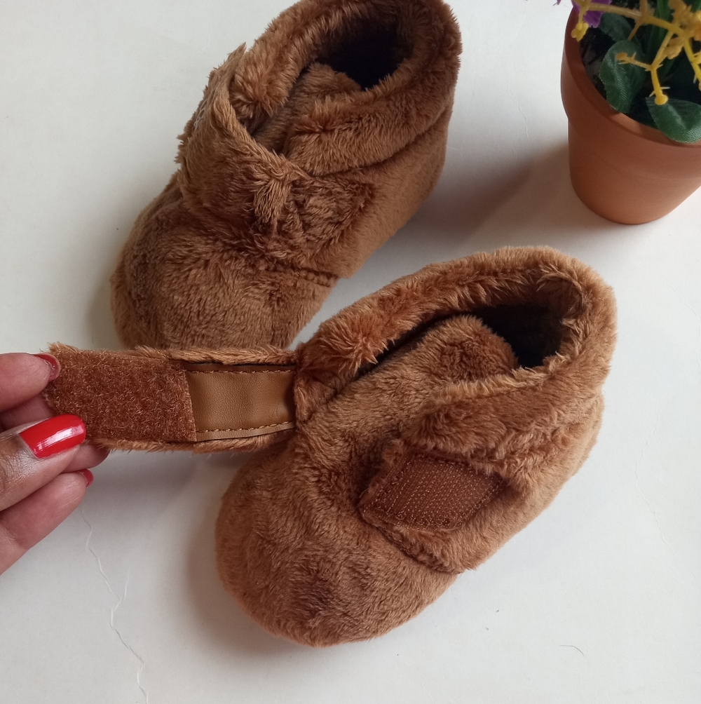 UGG Bixbee Baby Chestnut Brown Booties - Picture 5 of 6